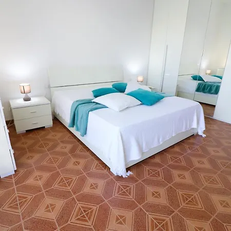 Semesterbostad Casa Aurora A